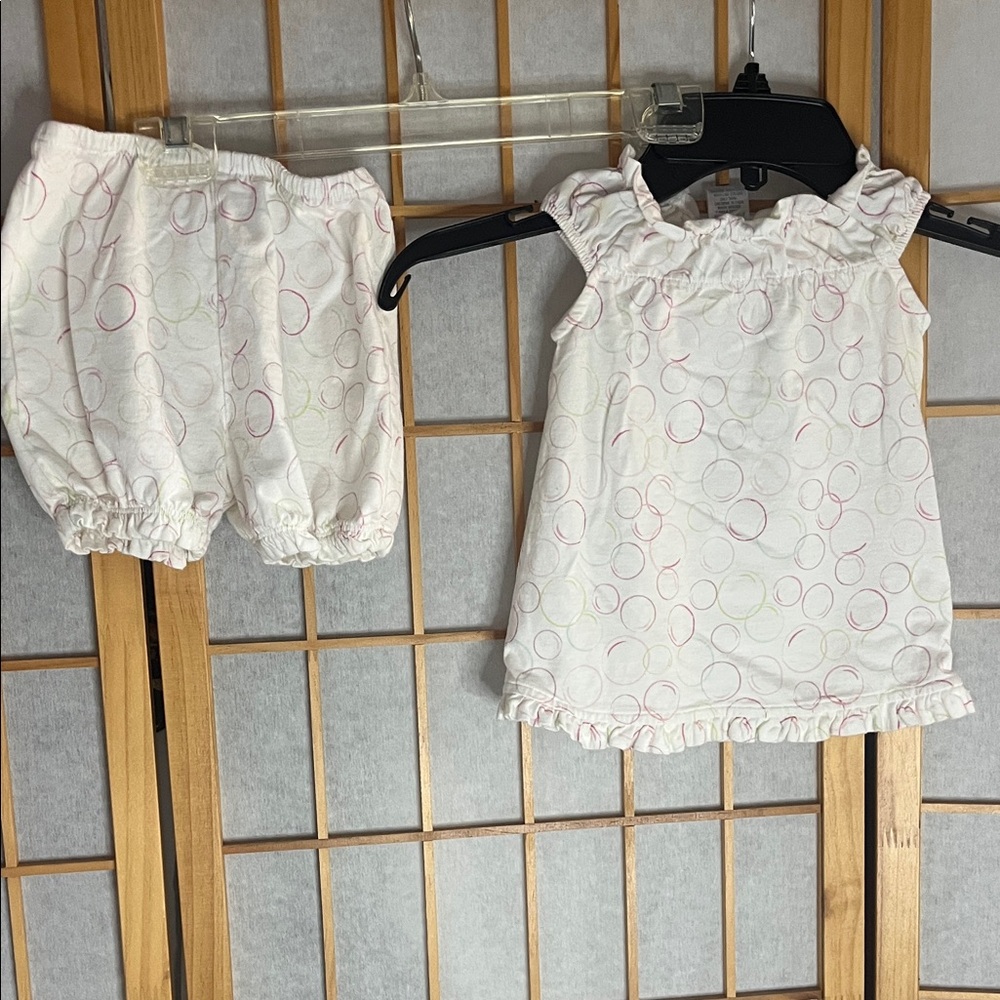 The Lullaby Club White and Pink Circle Pajama Set